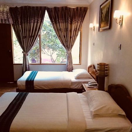 Manisanda Hotel Bagan Exterior photo