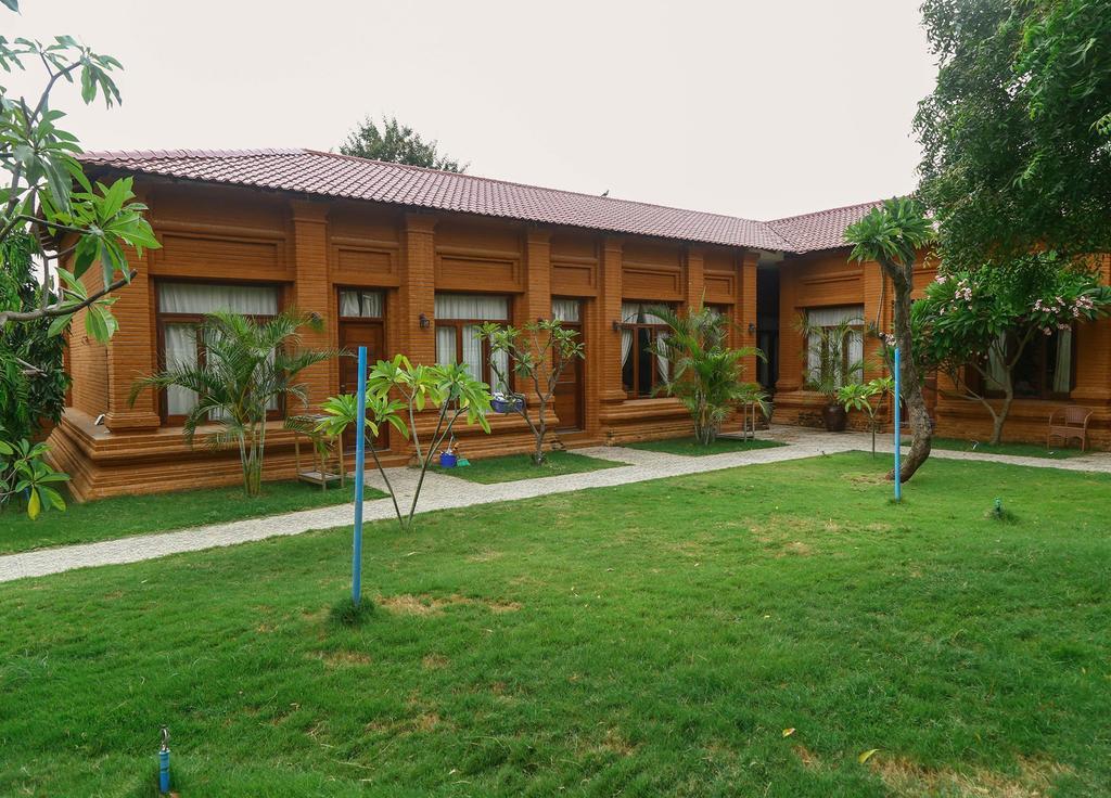Manisanda Hotel Bagan Exterior photo