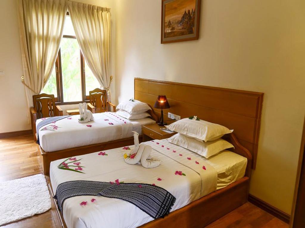 Manisanda Hotel Bagan Exterior photo