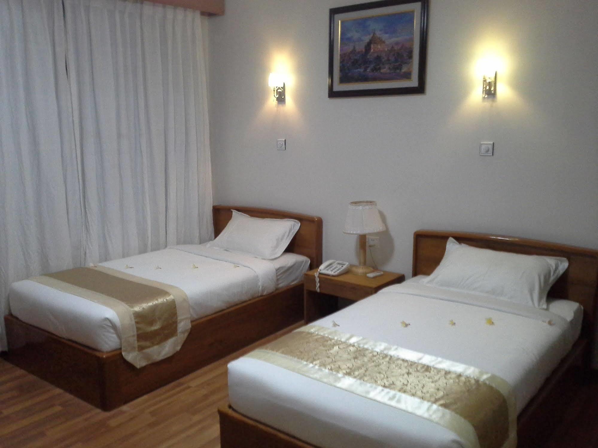 Manisanda Hotel Bagan Exterior photo